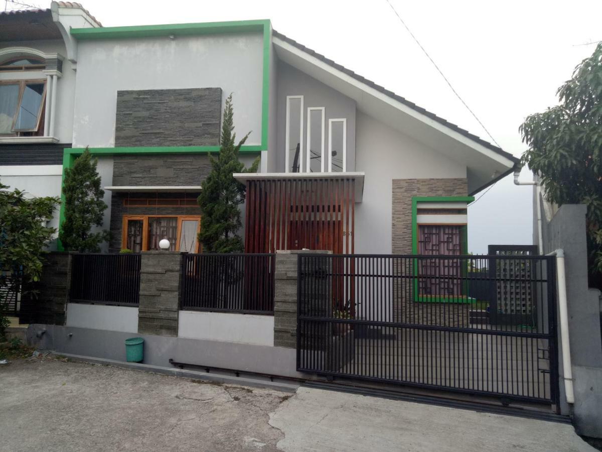 Homestay Syariah Cileunyi, Bandung Timur Екстер'єр фото